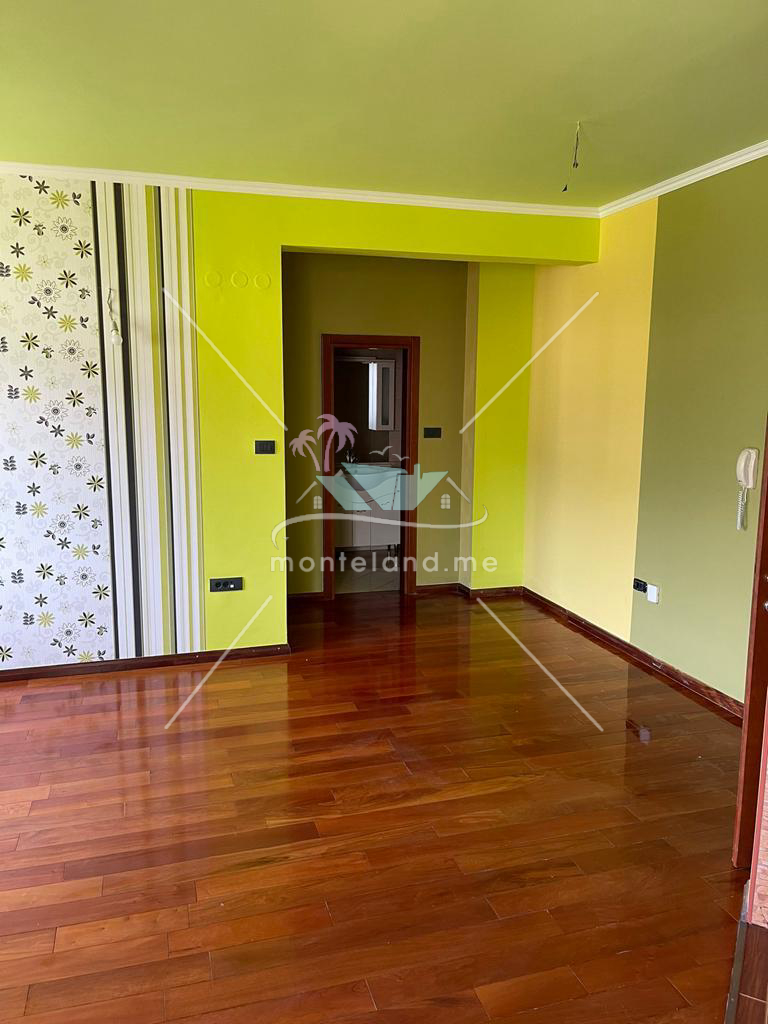 Apartment, offers sale, BAR, CENTAR, Montenegro, Price - 120000€