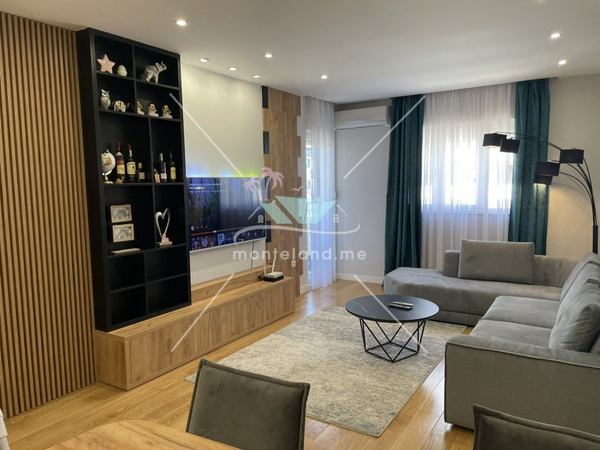 Wohnung, Angebote zum Verkauf, PODGORICA, CENTRAL POINT, Montenegro, 70M, Preis - 160000€