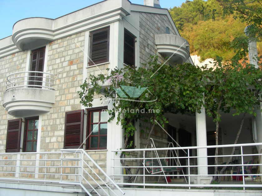 House, offers sale, BUDVA, PODKOŠLJUN, Montenegro, 200M, Price - 639000€