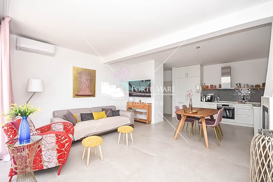 Apartment, offers sale, HERCEG NOVI, ĐENOVIĆI, Montenegro, 90M, Price - 315000€