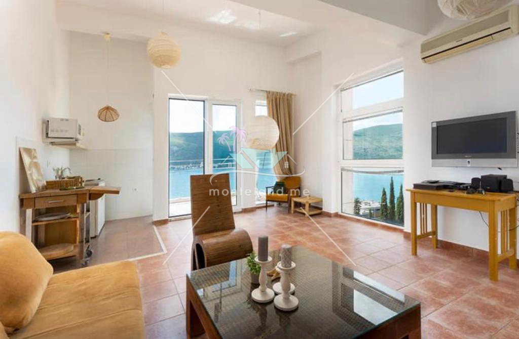 Wohnung, Angebote zum Verkauf, HERCEG NOVI, Montenegro, 46M, Preis - 90000€
