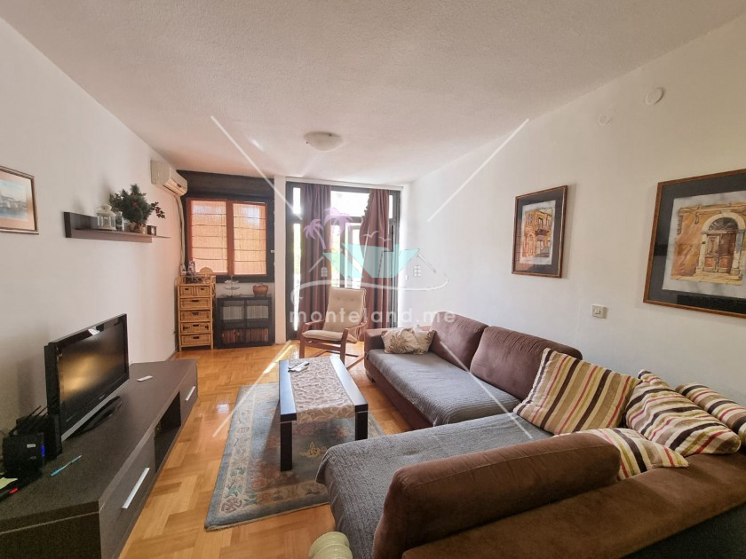 Apartment, Long term rental, BUDVA, CENTAR, Montenegro, 96M, Price - 700€