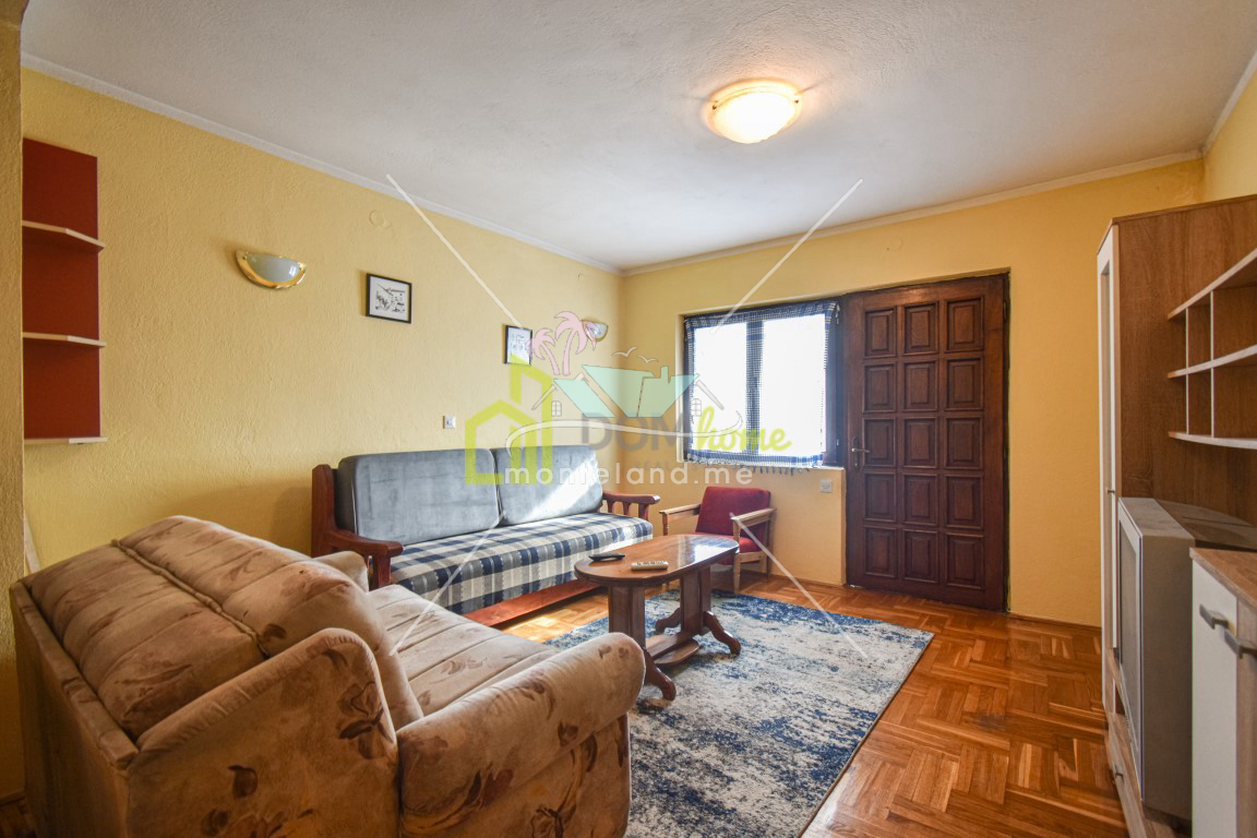 Wohnung, Langzeitvermietung, PODGORICA, TOLOŠI, Montenegro, 70M, Preis - 220€